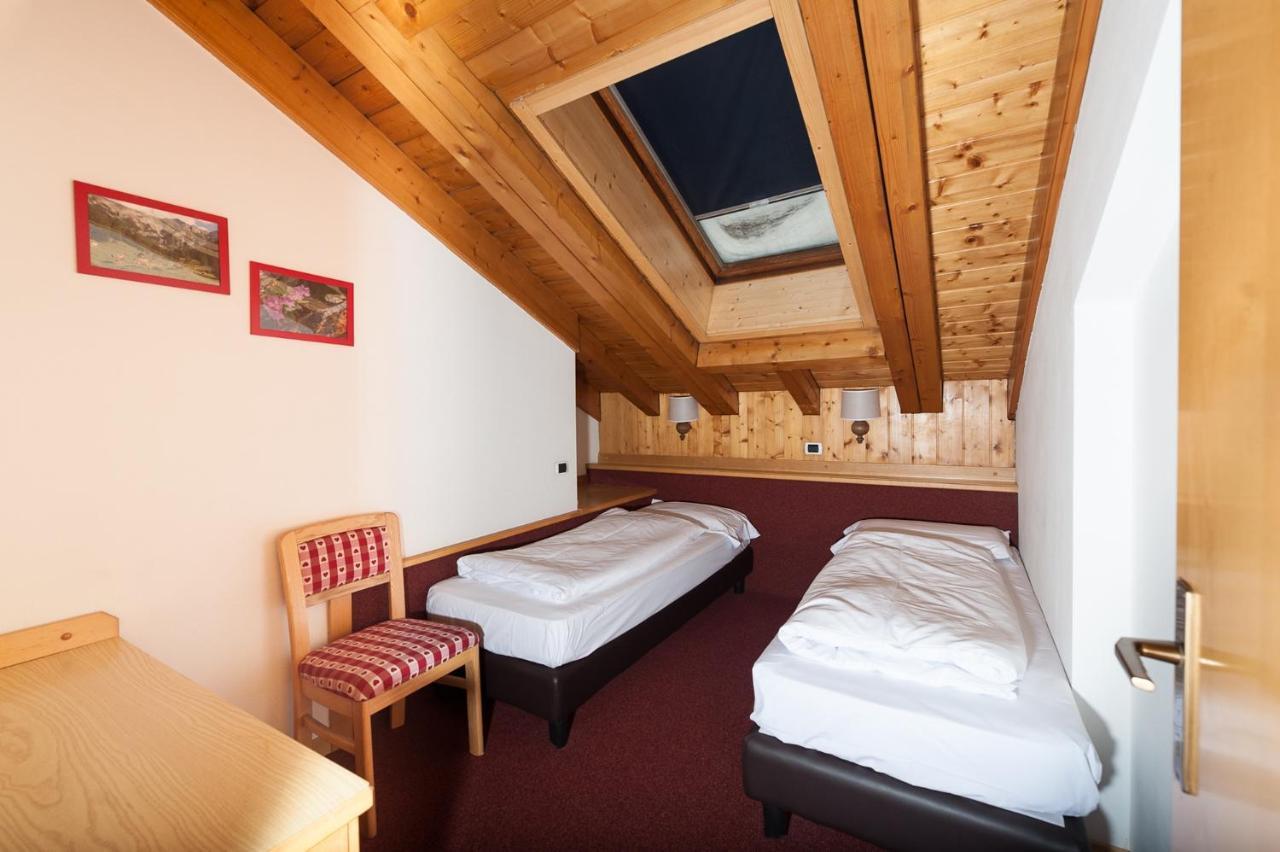 Ambiez Residencehotel Madonna Esterno foto