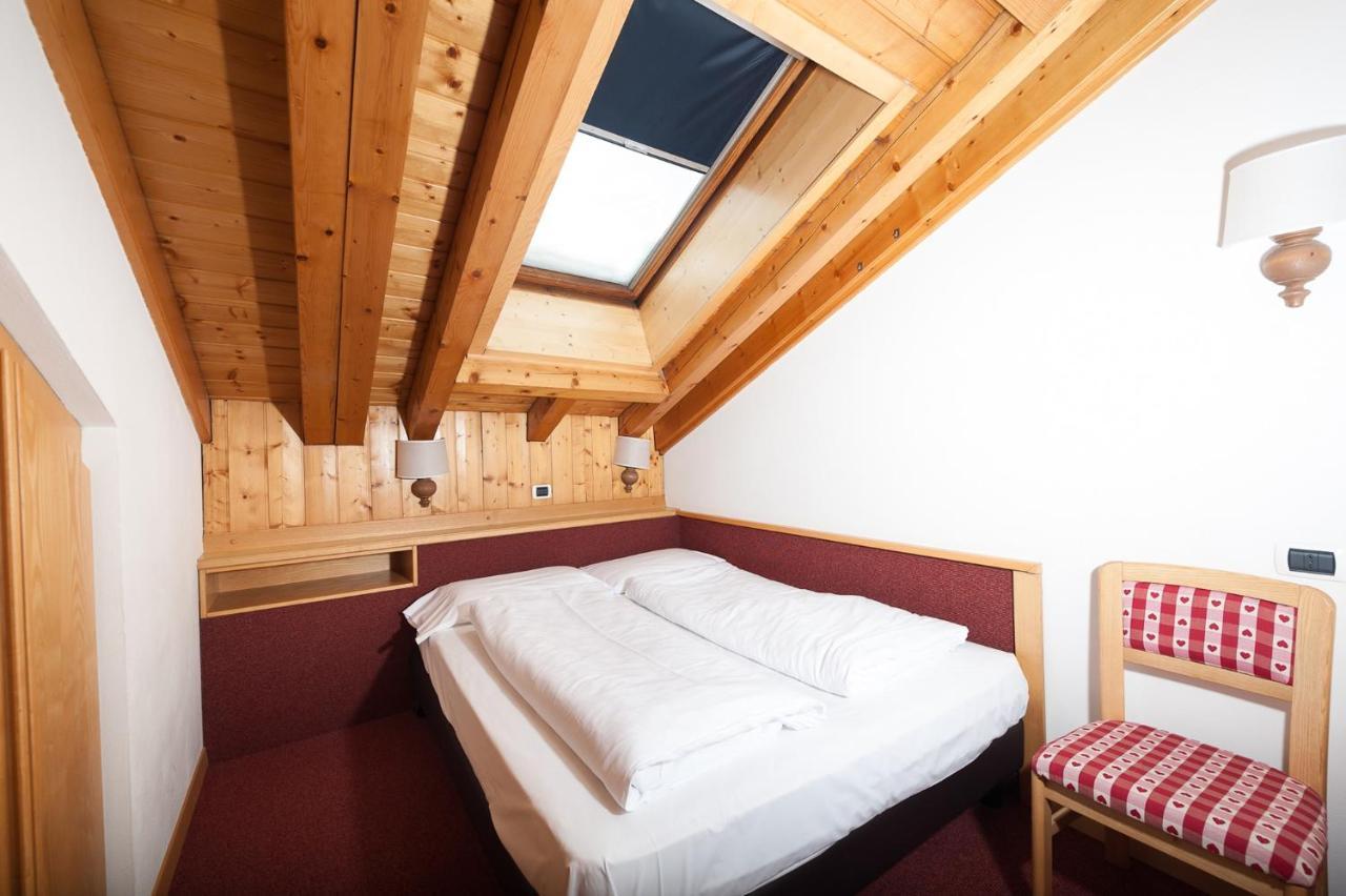 Ambiez Residencehotel Madonna Esterno foto