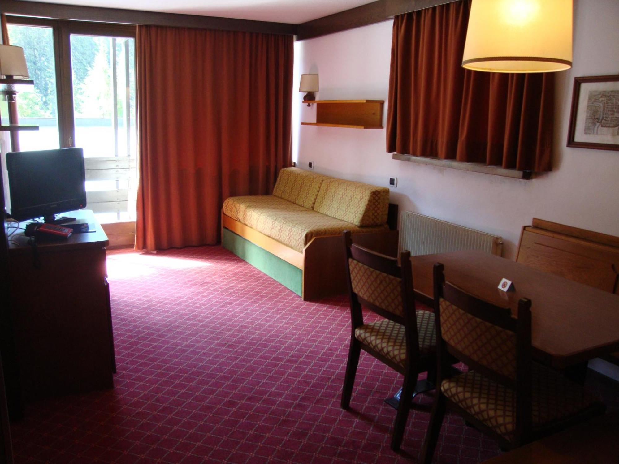 Ambiez Residencehotel Madonna Esterno foto