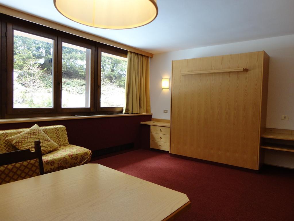 Ambiez Residencehotel Madonna Esterno foto