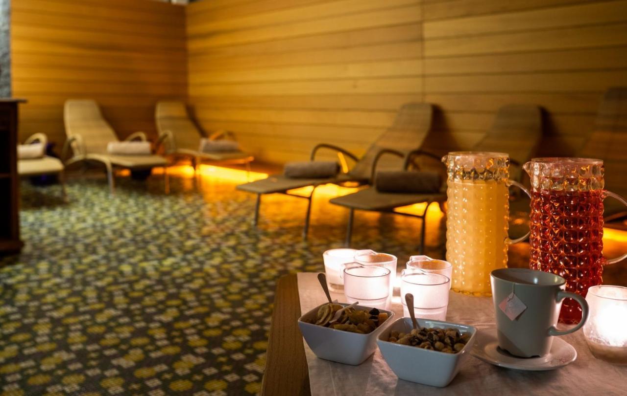 Ambiez Residencehotel Madonna Esterno foto