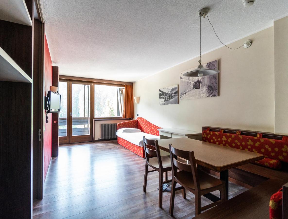 Ambiez Residencehotel Madonna Esterno foto